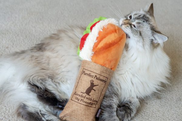 Feline Frenzy Tuna Baguette Kicker Toy - Image 4